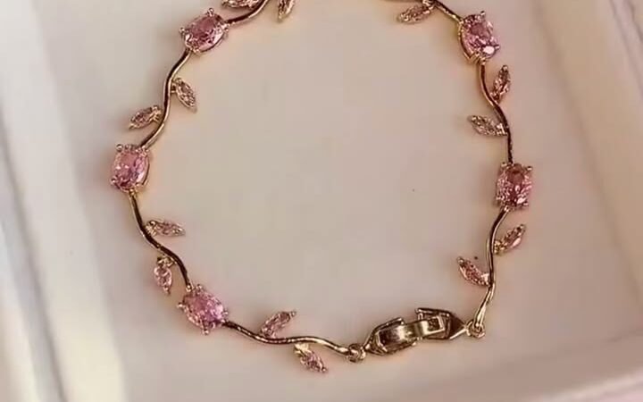 Tulip Bracelets: A Bloom of Elegance on Your Wrist 🌷